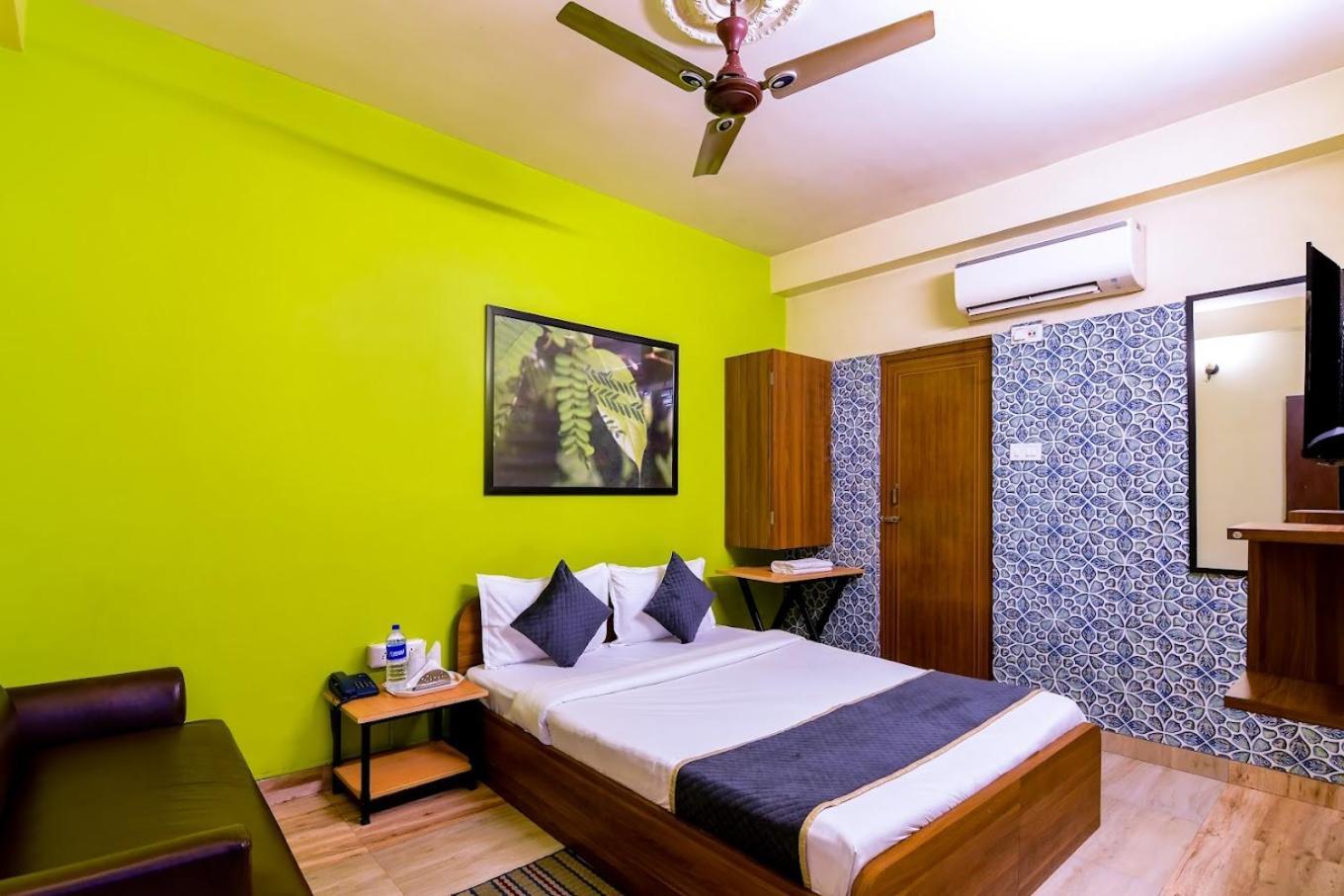The Kolkata Hotel Exterior photo